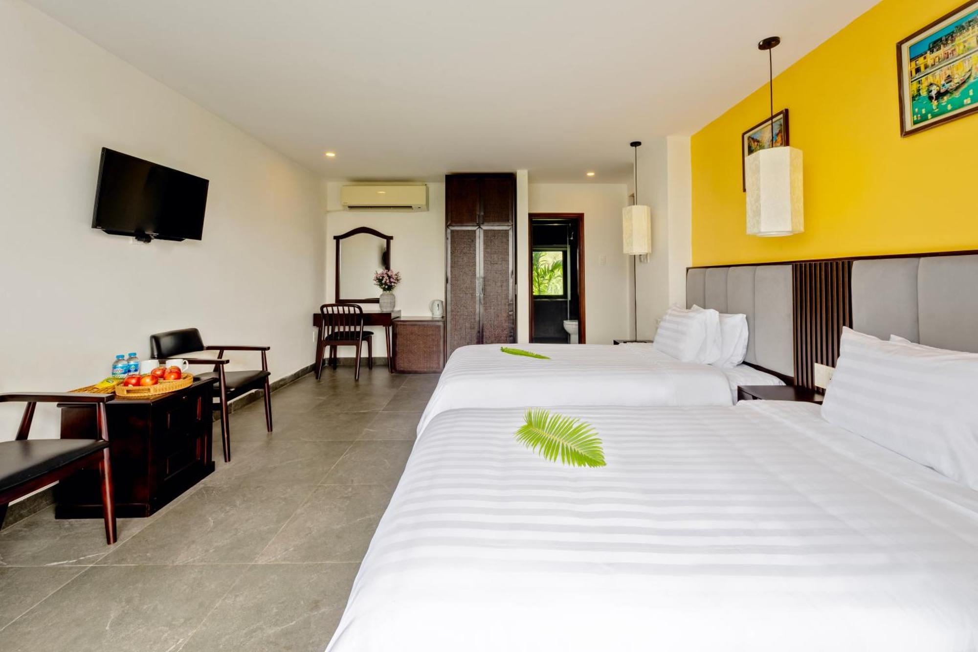 Serene Riverside Hotel Hoi An Exterior photo