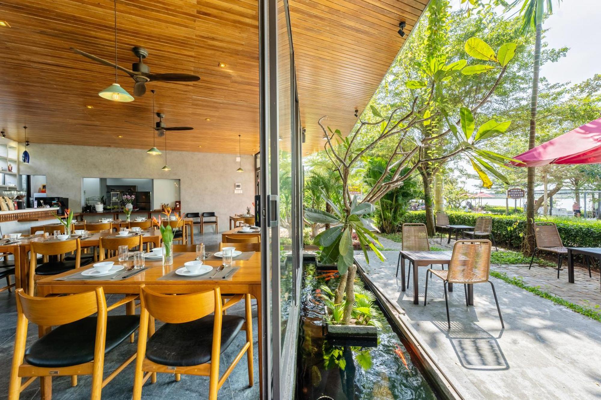 Serene Riverside Hotel Hoi An Exterior photo