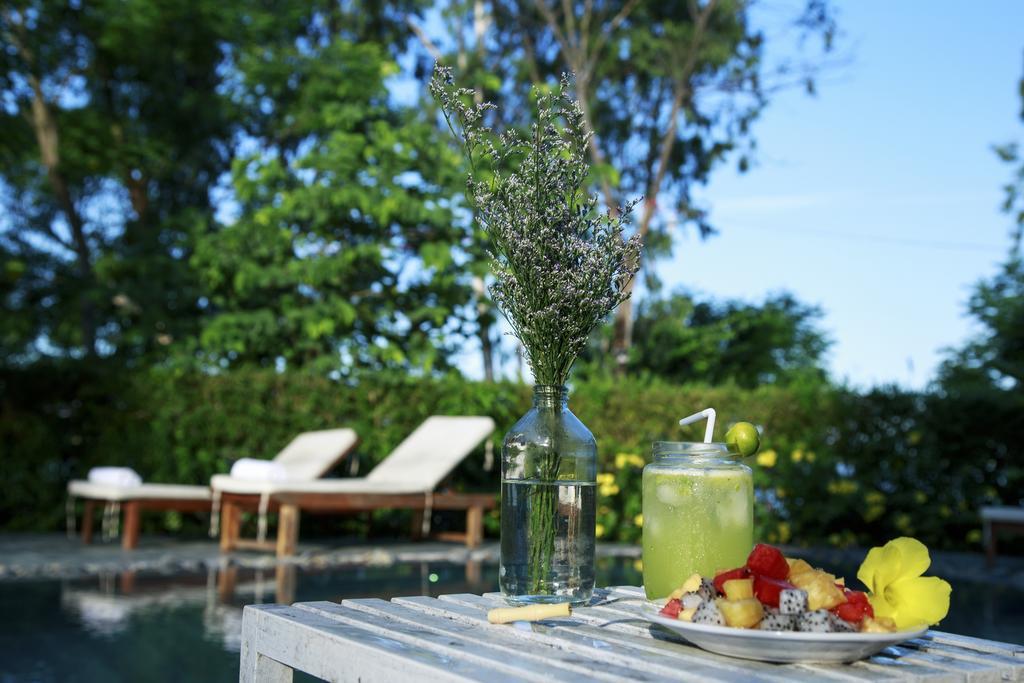 Serene Riverside Hotel Hoi An Exterior photo
